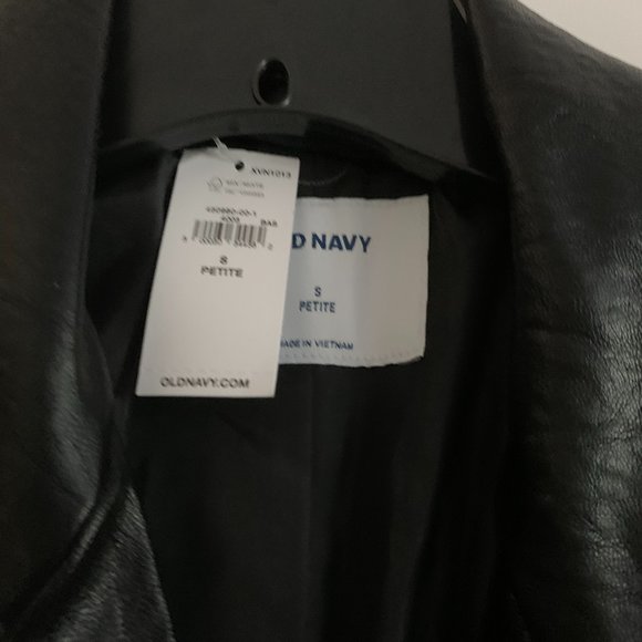 Black faux leather Moto jacket size petite small - Picture 2 of 3